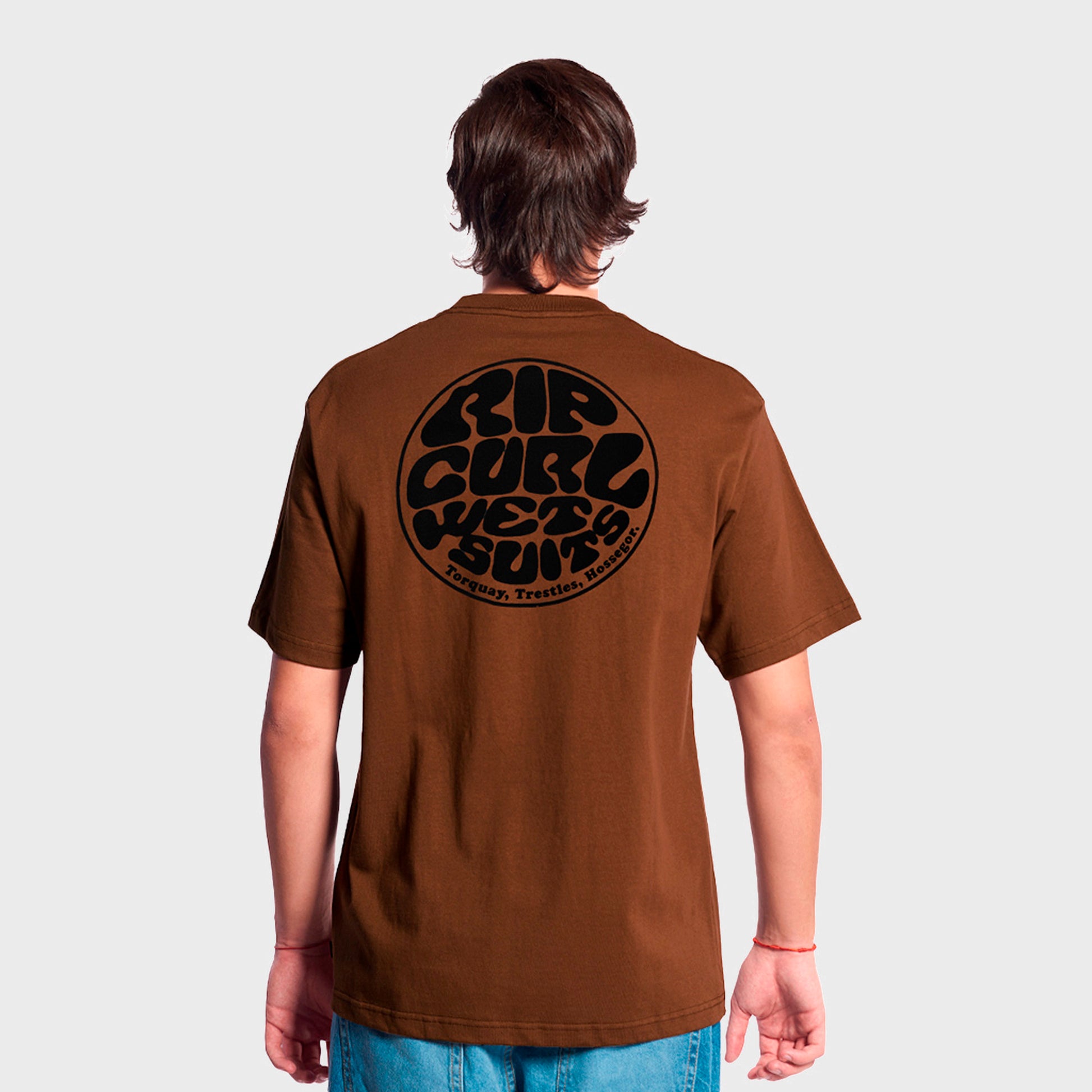 REMERA RIP CURL ICONS OF SURF BROWN - Cross the line
