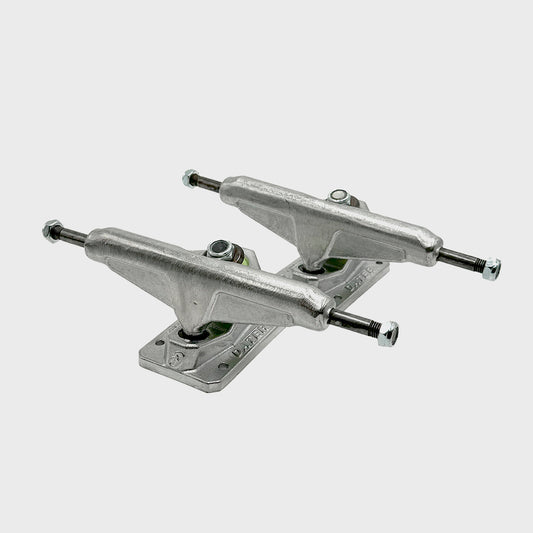 TRUCKS DATER COLOR PLATA X 2 UNIDADES