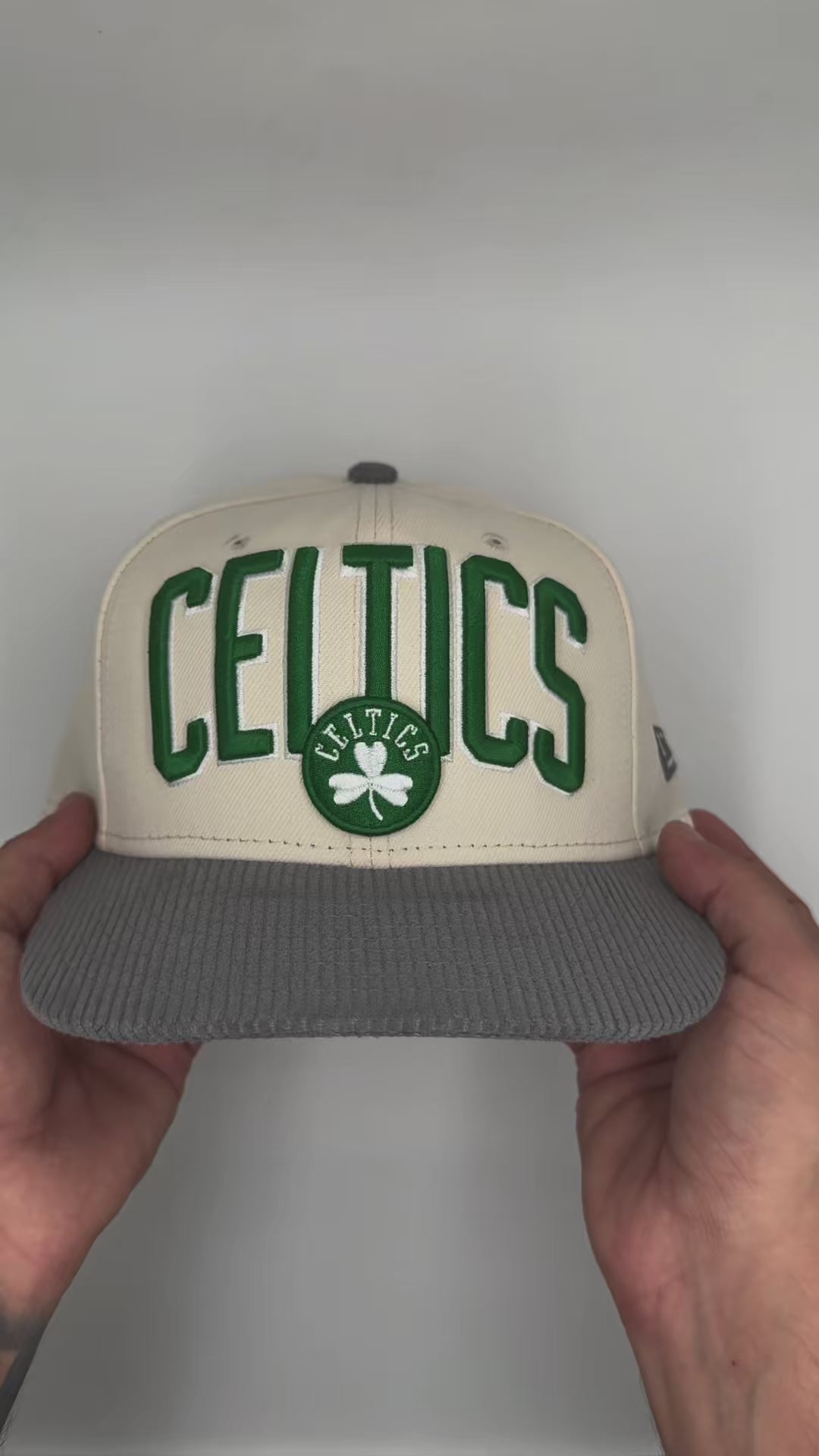 GORRA NEW ERA BOSTON CELTICS CORD BEIGE