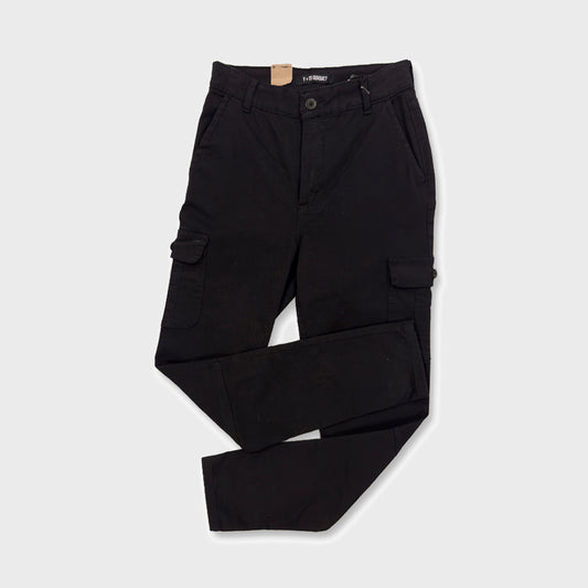 JEAN Y TU QUIQUE SLIM CARGO COLOR BLACK