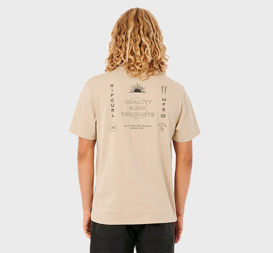 REMERA RIP CURL REGULAR SEARCHERS EARTH BEIGE JG