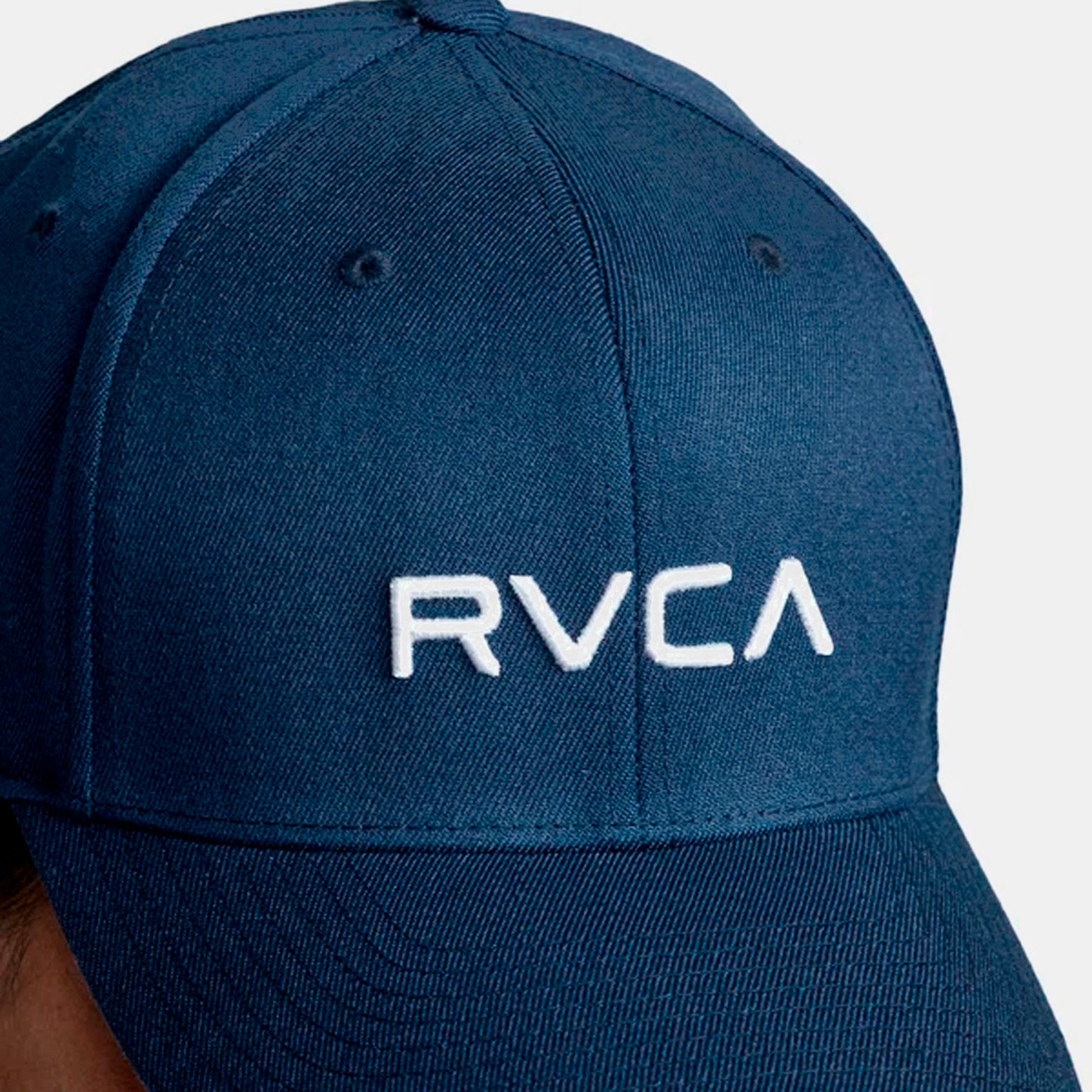 GORRA RVCA FLEX FIT (AZU) - Cross the line