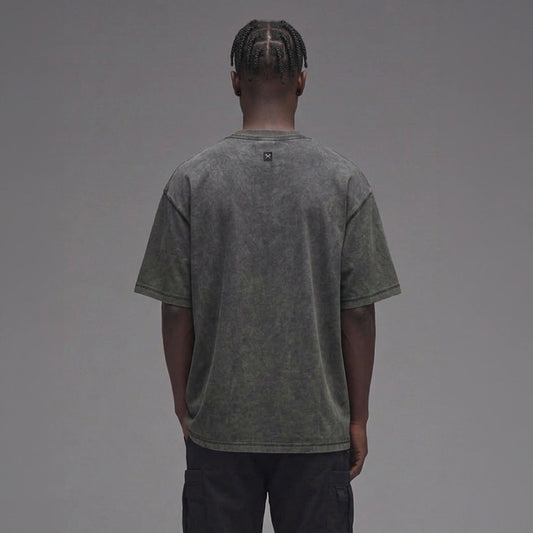 Remera Luxo game process gris army unisex