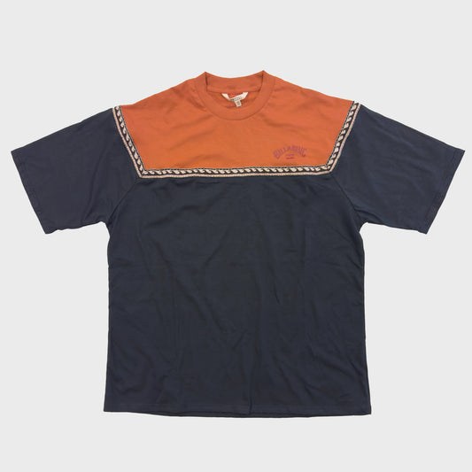 REMERA BILLABONG BACK 73 OVER TEE