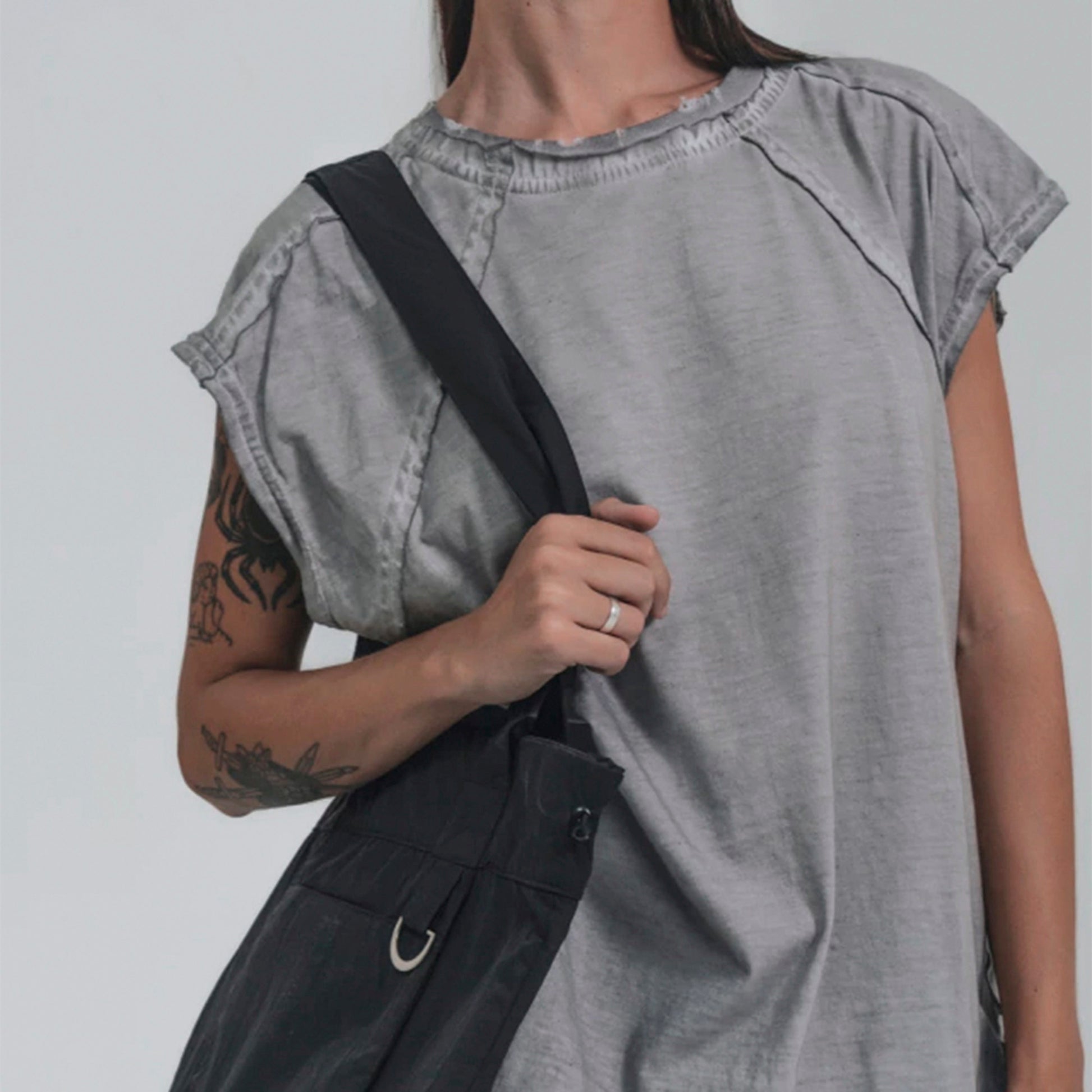 MUSCULOSA LUXO FUTURO MALTINTO - Cross the line