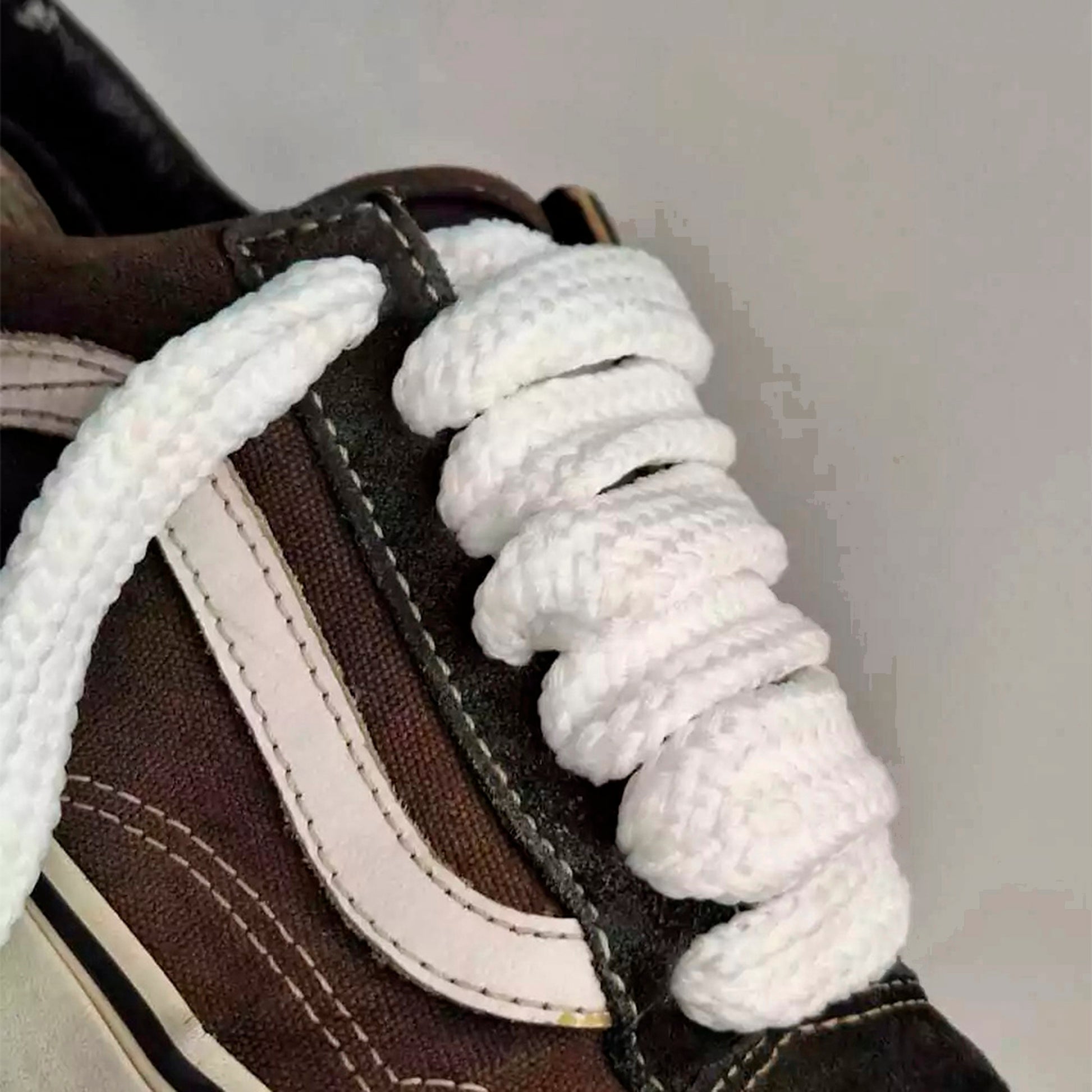 CORDONES LA CORDONERIA V-MAX BLANCO - Cross the line