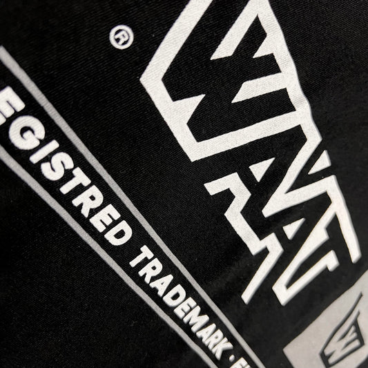 REMERA WAAT CLASSIC BLACK GROMS