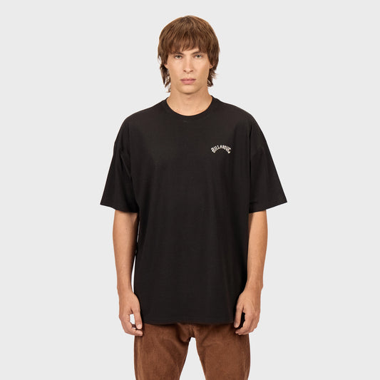 Remera Billabong Arch Emb Over Tee Negro Hombre