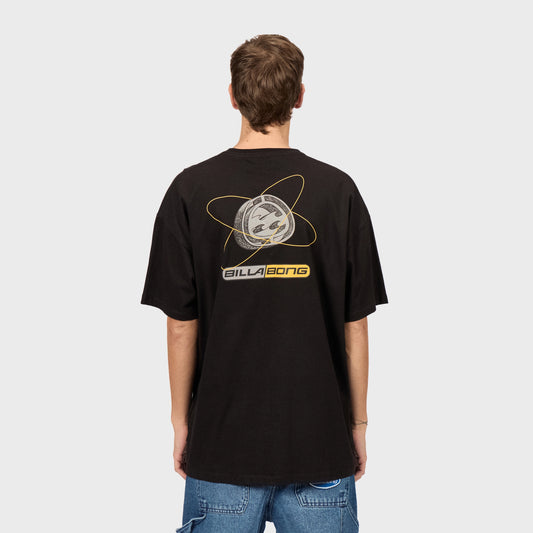 Remera Billabong Atomic Spec Over Tee Negro Hombre