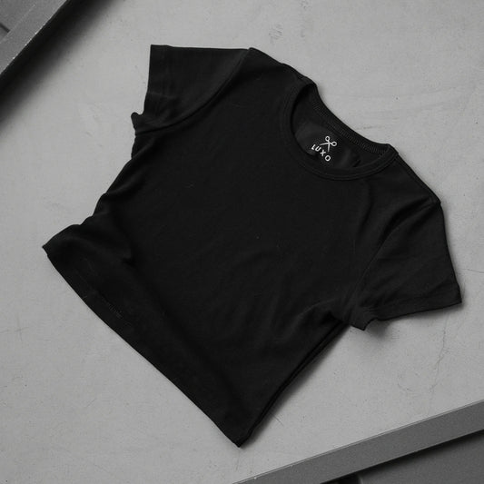 Remera Luxo Baby Tee Crop negro