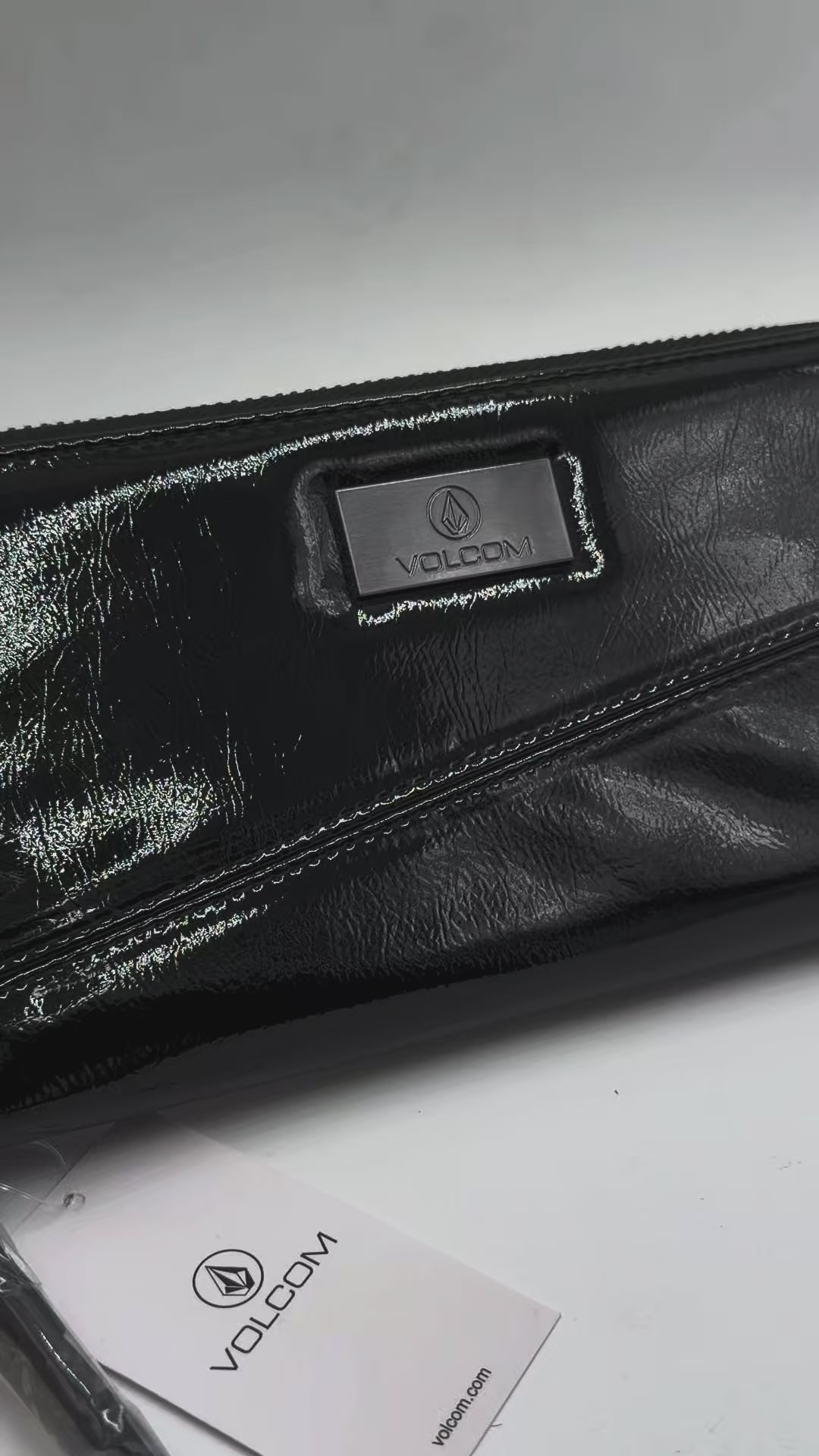 Billetera Volcom Ridge Mujer Negro Brillante Grande