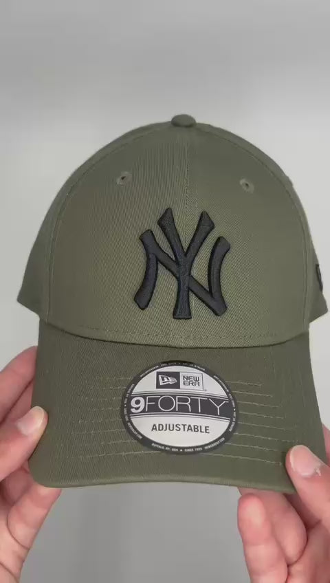 GORRA NEW ERA NEW YORK YANKEES ESSENTIAL DARK GREEN