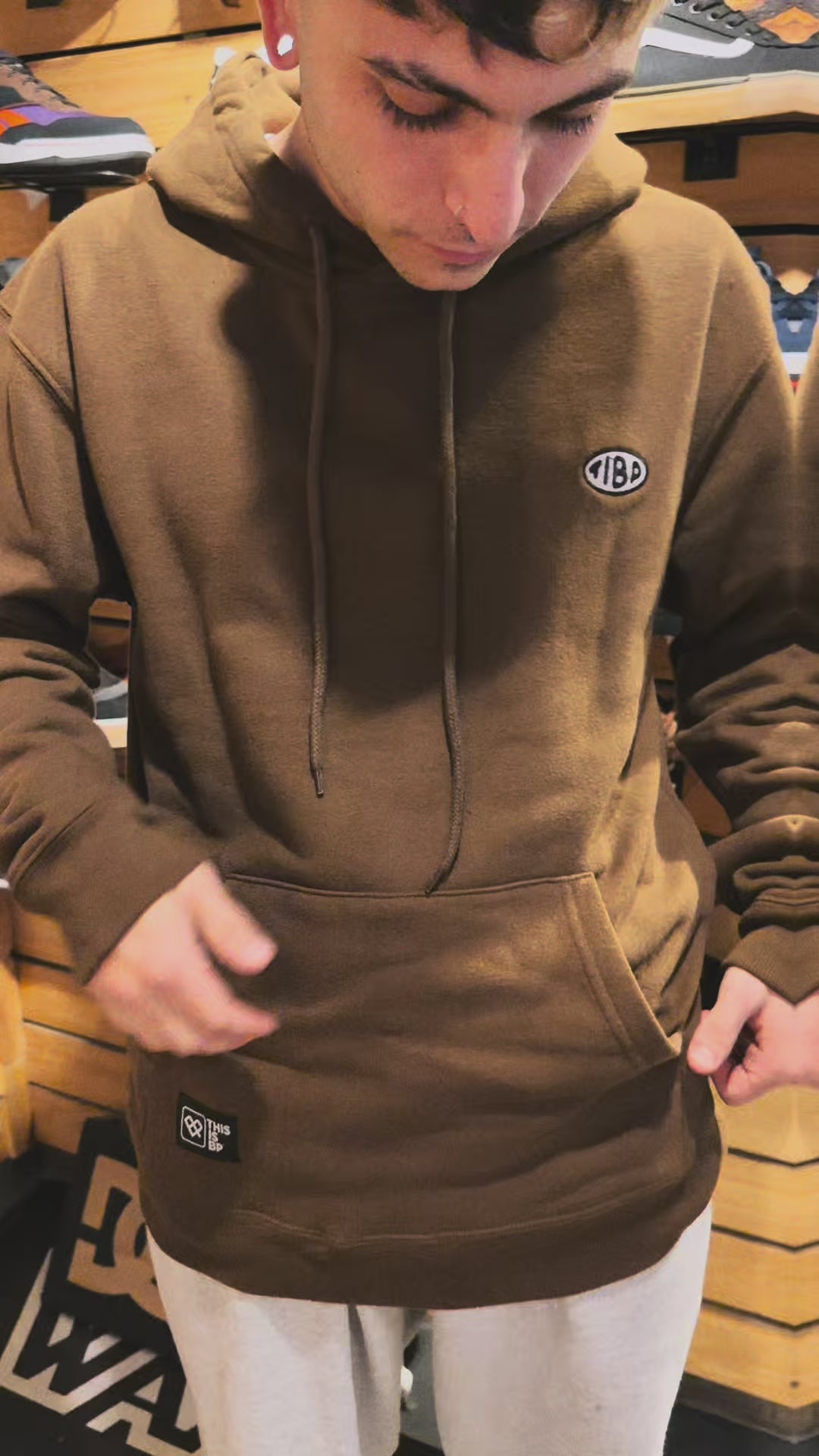 Buzo tibp Con Capucha Relaxed Fit Tundra Chocolate marron Hombre