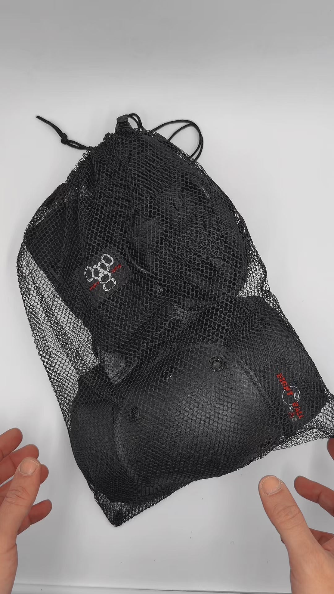 PROTECCIONES HEIGHT BALL TRIPLE 8 BLACK