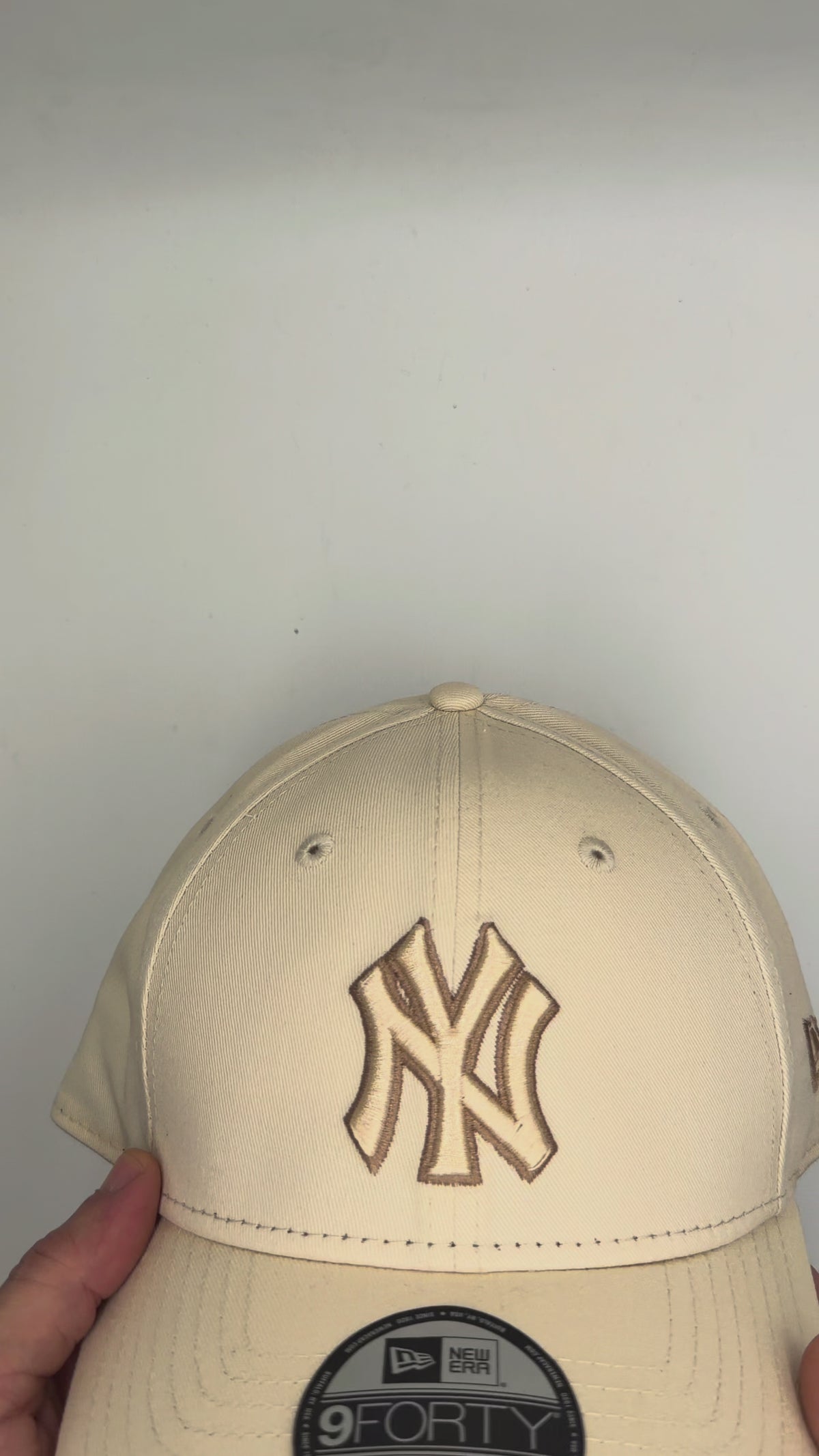 Gorra New Era New York Yankees Team Outline Beige